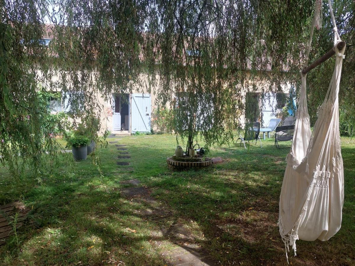 Les Anniquins Villa Ivoy-le-Pré Exteriör bild