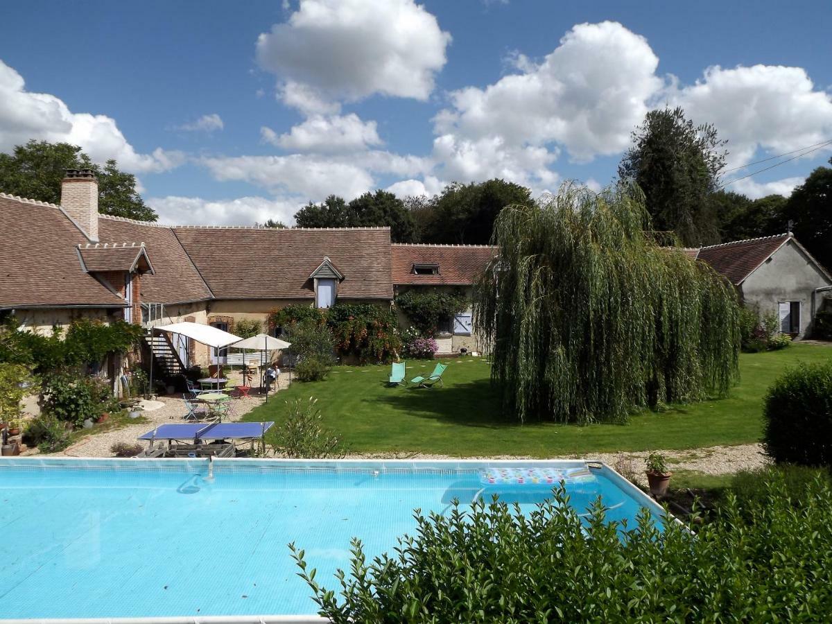 Les Anniquins Villa Ivoy-le-Pré Exteriör bild